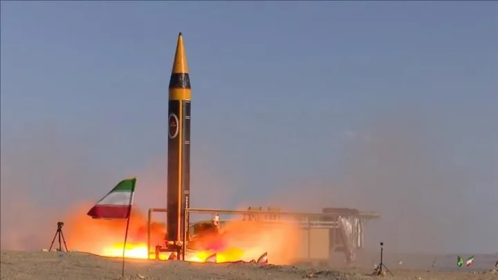 الحرس الثوري الإيراني يكشف عن صاروخ “يرفع مستوى قدراته إلى “مستوى غير مسبوق”